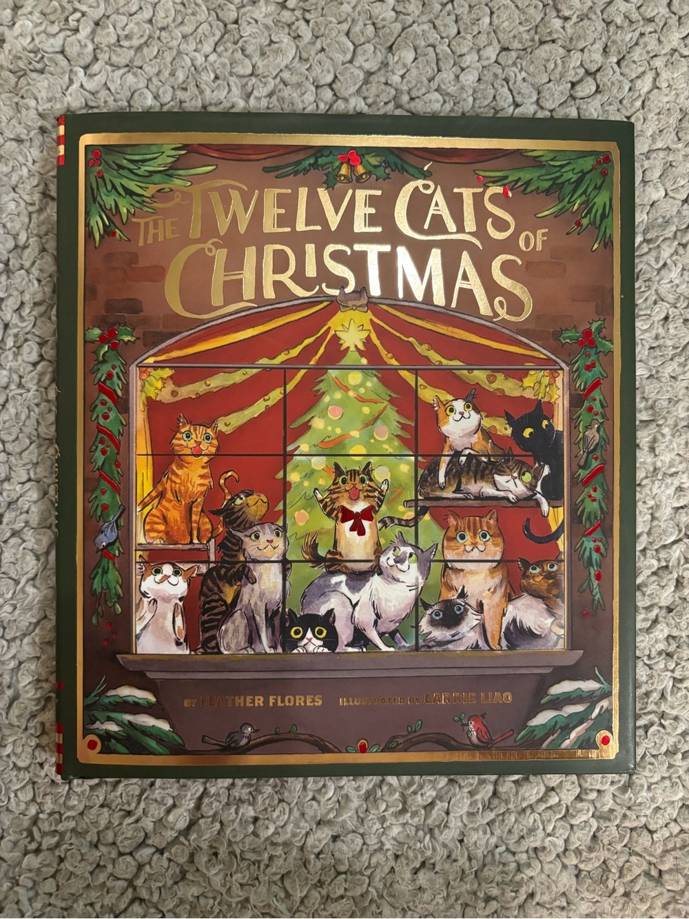Chronicle Books - The Twelve Cats of Christmas (Gold, Red, Green, Brown)